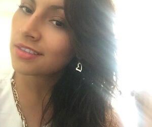 Isabel Cordoba